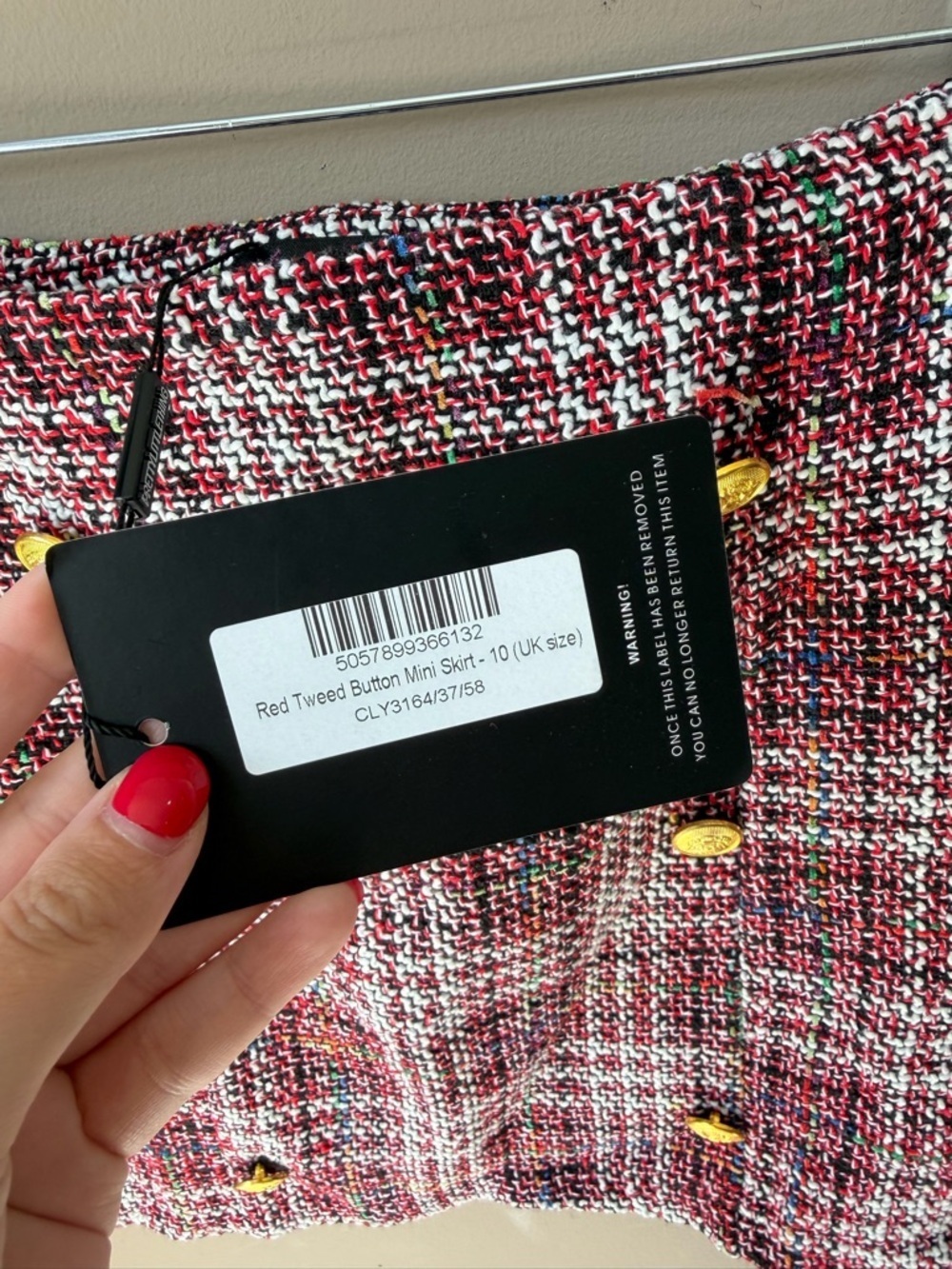PrettyLittleThing Red Tweed Button Mini Skirt - Picture 3 of 4